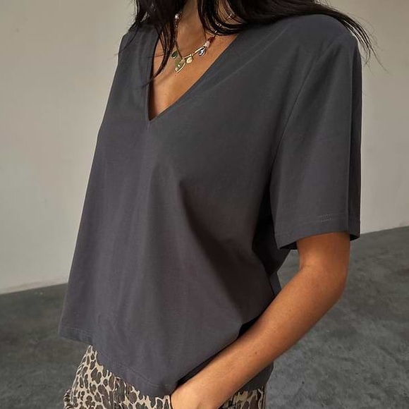 Never fully dressed grey shoulder pad V neck t shirt NWT - Picture 2 of 10